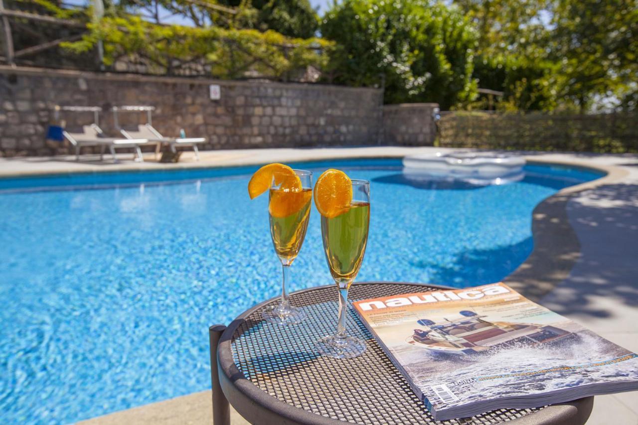 Amore Rentals - Residence Bosco SantʼAgata sui Due Golfi Exterior foto
